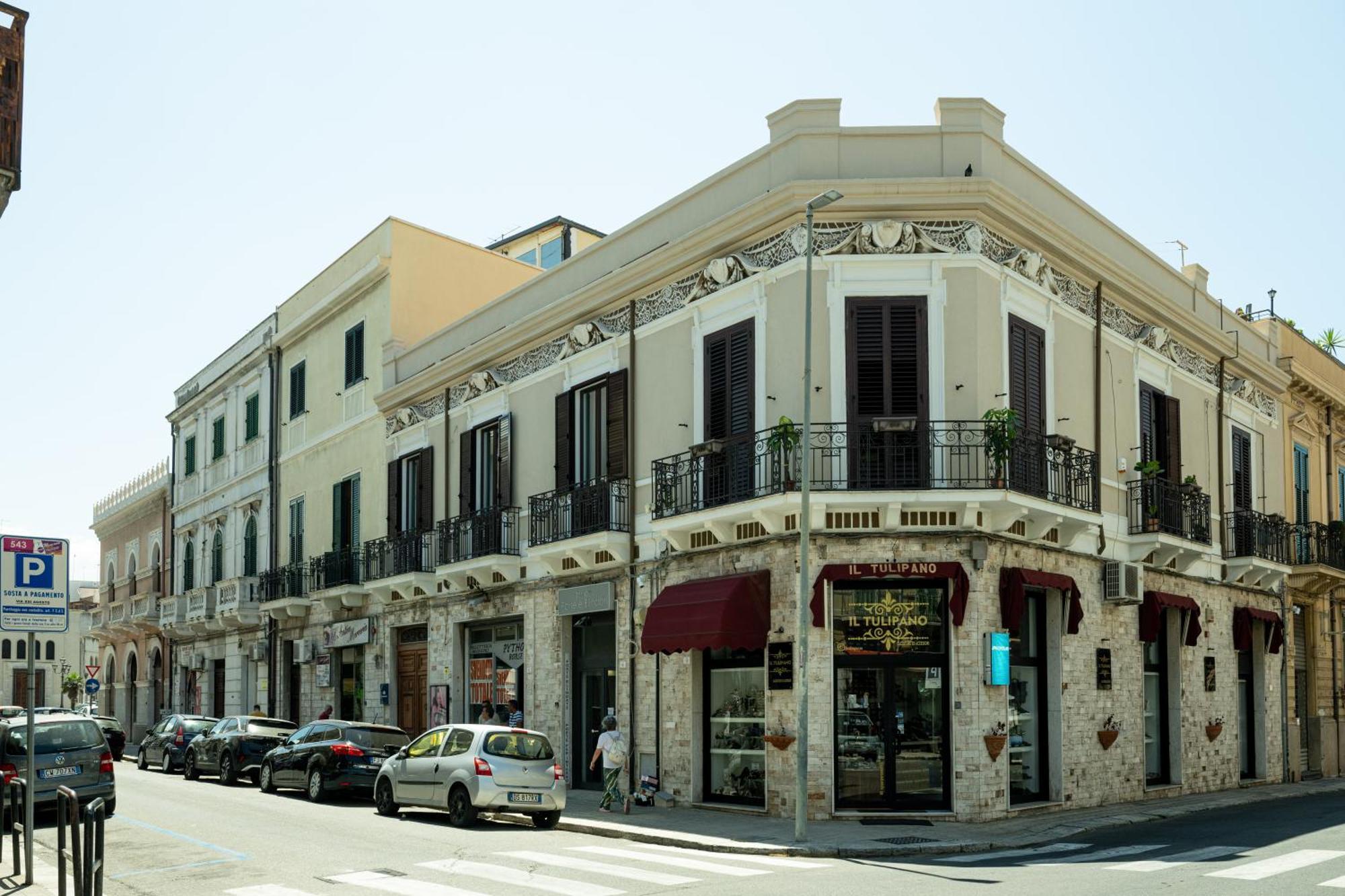 The Dome Guest House Reggio di Calabria Exteriör bild
